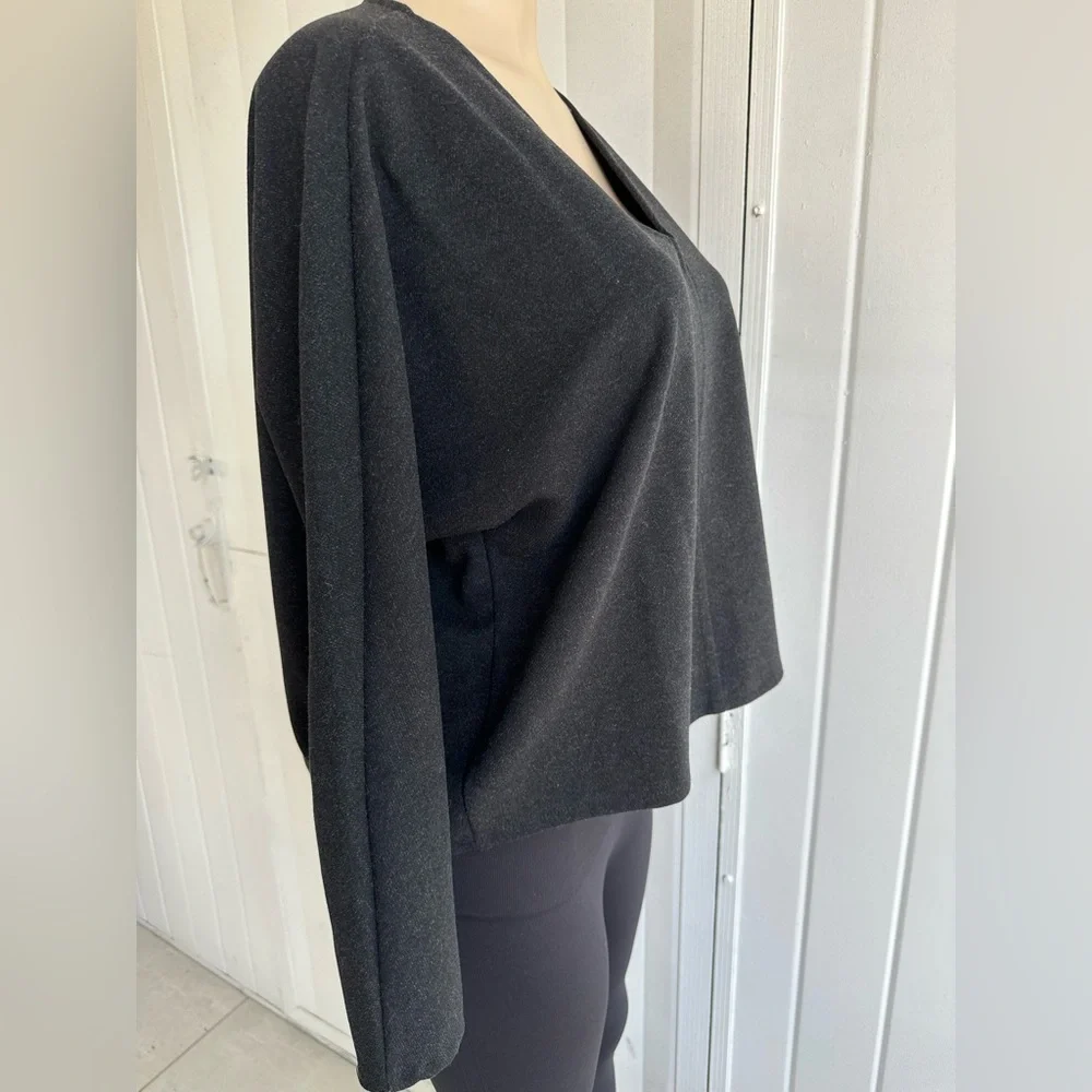 Club Monaco Cocoon Womens V Neck Tricot Gray Top Size S/P - Picture 4 of 5